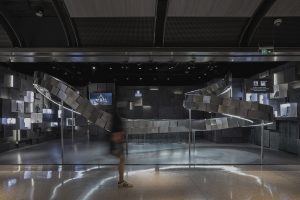 深圳市龍崗區(qū)觀瀾現(xiàn)代風珠寶店裝修設計商場廳面