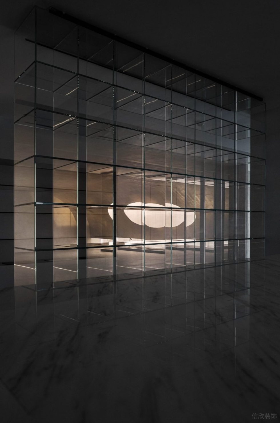 現(xiàn)代極簡美學(xué)體驗館展廳設(shè)計方案 透明玻璃墻體