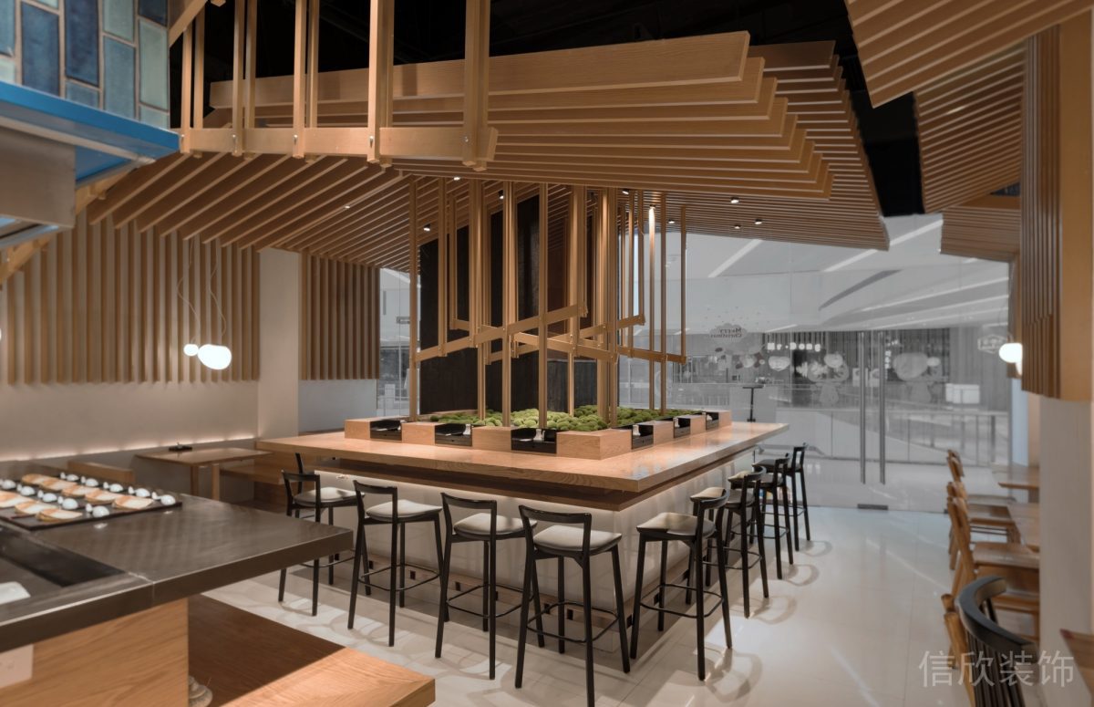 深圳羅湖區(qū)桂圓面館大方形餐臺裝修設(shè)計