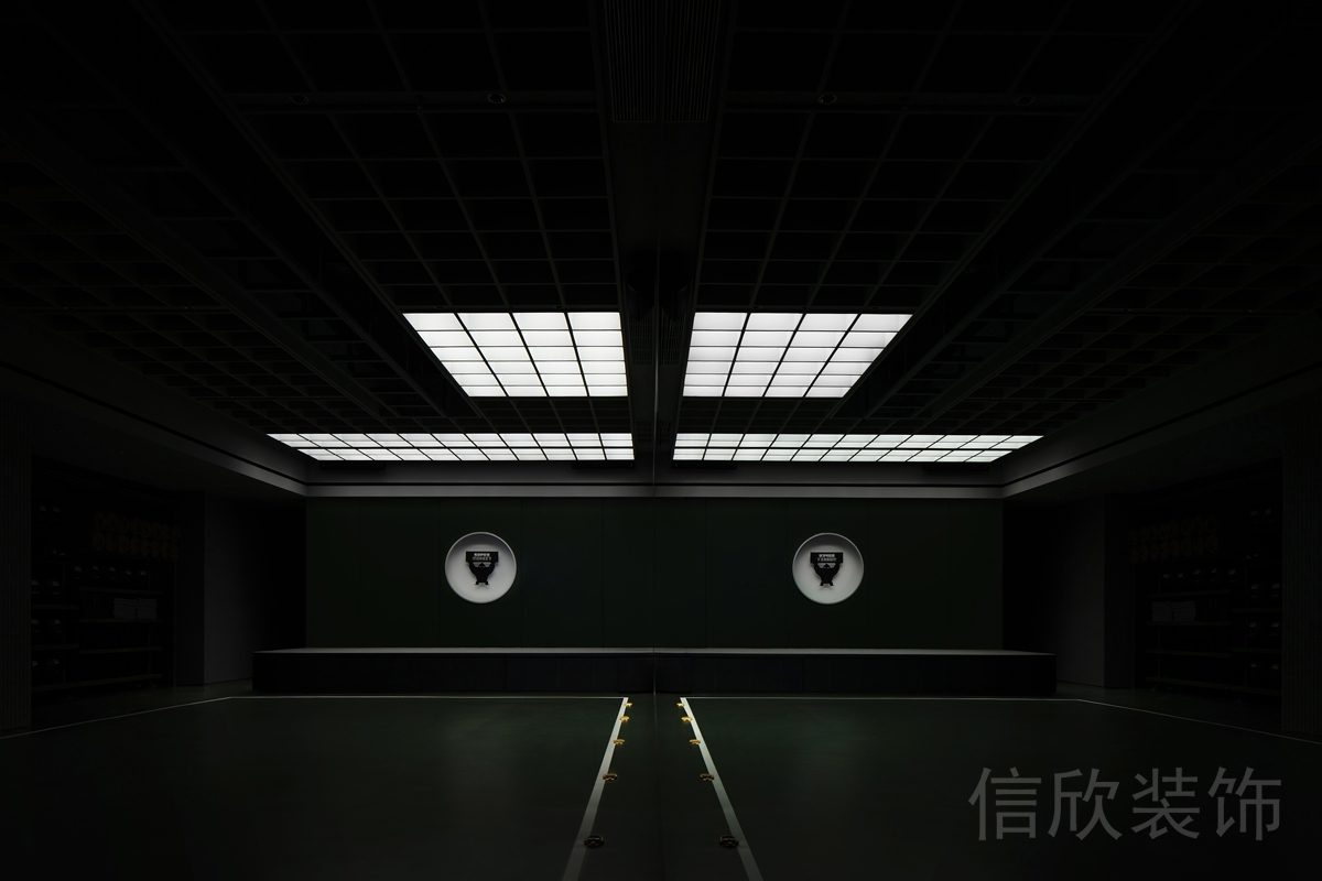 多功能教室瑜伽機構(gòu)裝修設(shè)計效果暗色系天花燈飾設(shè)計